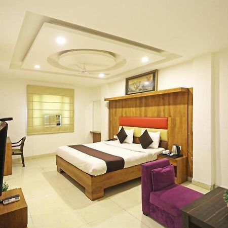Hotel Urban Luxury Nowe Delhi Zewnętrze zdjęcie
