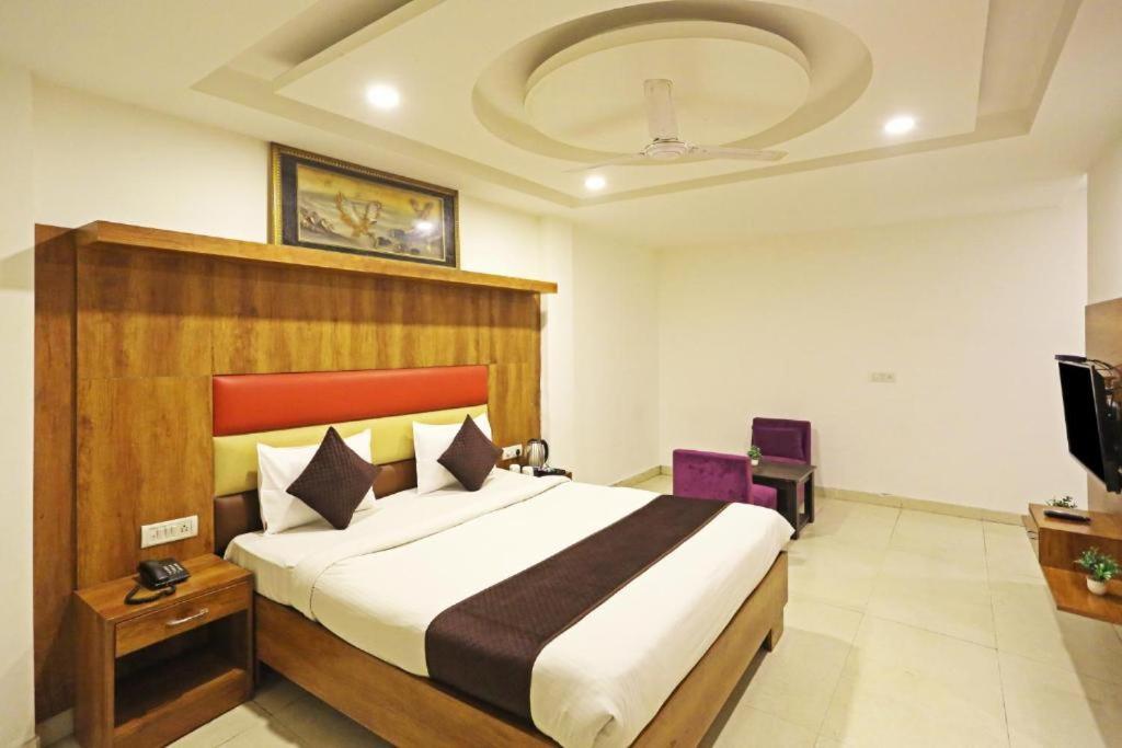 Hotel Urban Luxury Nowe Delhi Zewnętrze zdjęcie