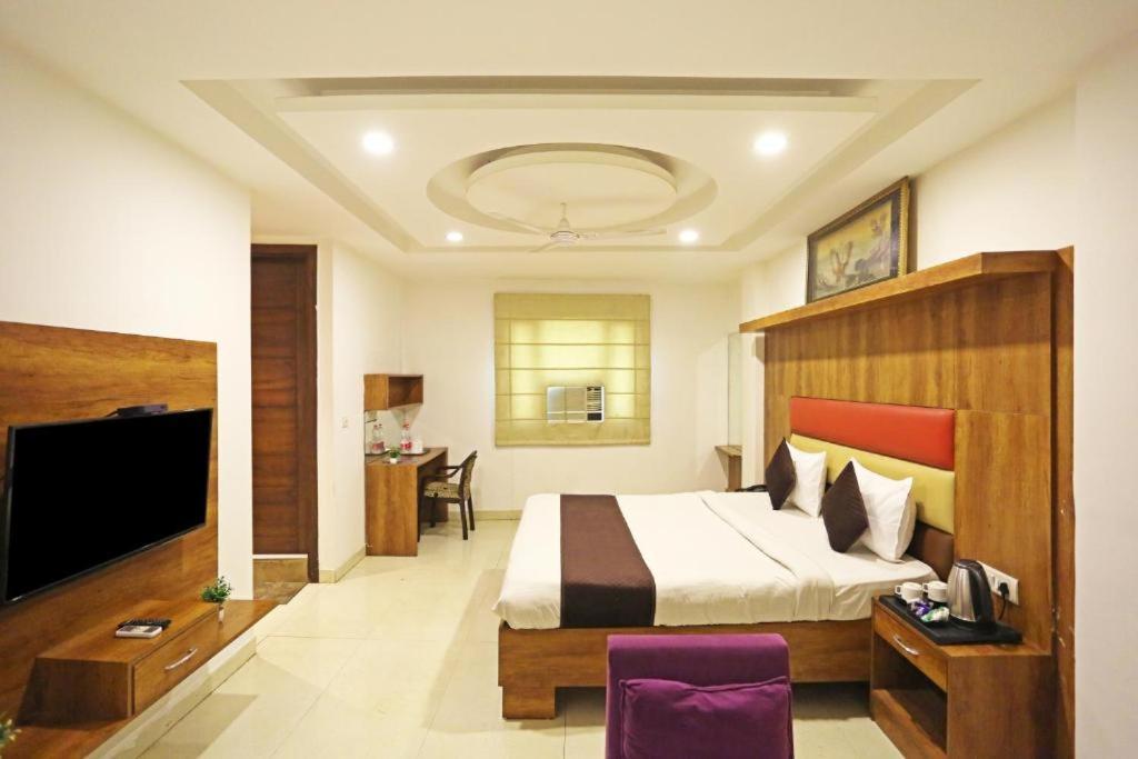 Hotel Urban Luxury Nowe Delhi Zewnętrze zdjęcie
