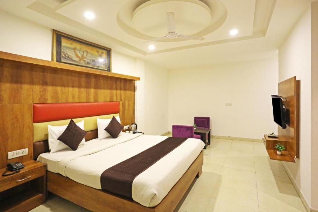 Hotel Urban Luxury Nowe Delhi Zewnętrze zdjęcie